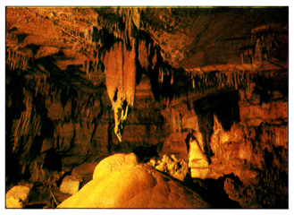 карстовая пещера